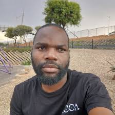 Jossias Titosse Magumisse updated his profile picture.