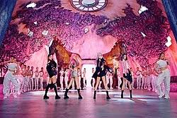 Jennie & jisoo] deo kamkamhan igose shine like the stars geu misoreul ttimyeo i'll kiss you. How You Like That Wikipedia