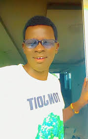 I missed my phone guys, why Lord at this economic hardship of south Sudan,  u pray for my phone dears 😭😭😭😭😭😭😭