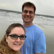 Base salaries for sales reps in the forklift world need a second look.