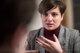 Půvabná brunetka kateřina smejkalová se před osmi lety stala českou miss. Polovina Lidi Bez Prace Muzeme Zkratit Pracovni Dobu Navrhuje Politolozka Zpravy Tiscali Cz