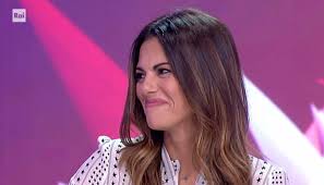 Bianca guaccero cambia look e su instagram fa il pieno di complimenti. Bianca Guaccero Rocco Siffredi Imbarazzo In Diretta A Detto Fatto