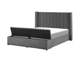 Sommier à lattes sommier tapissier sommier en kit lit gigogne lit coffre cadre de lit sommier découvrez la sélection de sommiers 160 x 200, qui s'adapteront parfaitement à votre matelas et. Lit Double En Velours Gris Avec Banc Coffre 160 X 200 Cm Noyers Beliani Fr