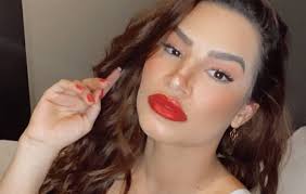 Raíssa barbosa, que esteve em a fazenda 12, tem transtorno de borderline. Qb9so0yt8thncm