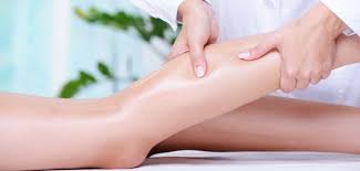 Quand on a de gros mollets, on se camoufle sous des jeans taillés droit ou larges pour que nos jambes passent plus inaperçues. Les Conseils Pour Avoir Des Mollets Plus Fins Le Blog Anaca3 Com
