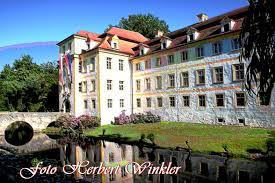 The price is $150 per night from jul 23 to jul 23. Schloss Kofering Foto Ansichten Bilder Adel Lerchenfeld Regensburg