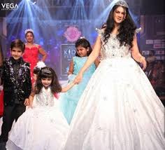 A Glance Of The Show That We Walked As A Kamna Jethmalani Facebook Know about kamna jethmalani's biography, life style, hd photos, age, wiki, filmography and more.