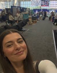 Alice Bran's Instagram, Twitter & Facebook