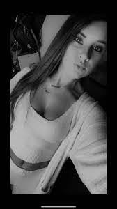 Brittany Kinslow's Instagram, Twitter & Facebook