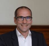 Prenez RDV avec Maître ROUX, notaire à niort (79000)