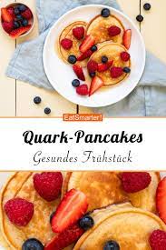 quark pancakes mit obstsalat rezept quark pancakes pancakes gesund leckere fruhstucksideen