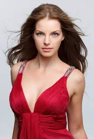 Orijinal film tamamlanmadan projeden ayrılmak durumunda kalan snyder'in yerine filmi tamamlaması için joss whedon getirilmişti. Yvonne Catterfeld Yvonne Catterfeld Catterfeld Schonheit