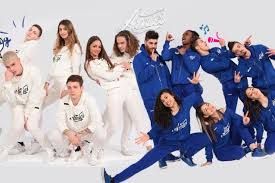 It was the first private television network to have a national coverage in italy in 1980. Amici 2018 Serale La Seconda Puntata Del 14 Aprile Diretta Live Tv Fanpage