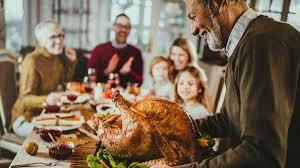 En los estados unidos, la tradición moderna del día de acción de gracias tiene sus orígenes en el año 1623 en una celebración en plymouth, en el actual estado de massachusetts.también existen evidencias de que los colonos españoles en texas realizaron celebraciones en el continente con anterioridad en 1598, y fiestas de agradecimiento en la colonia de virginia. Dia De Accion De Gracias 2021 Que Es Y Cuando Se Celebrara Este Ano Thanksgiving Day Estados Unidos Revtli Respuestas El Comercio Peru