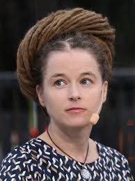 SVAGT AV ANDERS HOLMBERG