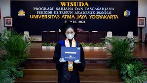 Cover buku wisuda uajy 1. Rektor Uajy Mbkm Kembangkan Potensi Dan Kreativitas Mahasiswa Times Indonesia