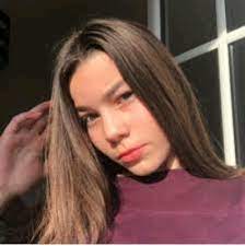 La Fille Du Web Garance Youtubeuse Youtubeur Francais Garance