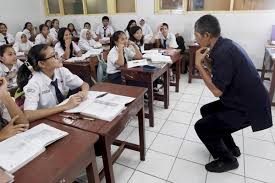 Nah, itulah sekian bermacam info gambar. Kunci Sukses Pendidikan Di Tangan Guru Harian Halmahera