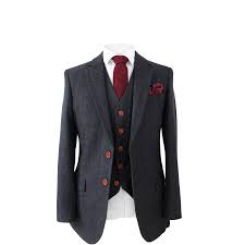 From brown tweed suit for wedding to blue tweed suit for countryside, we have range of tweed suits, tweed waistcoats, tweed trousers, and even tweed flat caps and tweed shoes. Custom Tweed Suits For Men Handmade Tweedmaker