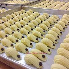 Biskut semperit ulat bulu / caterpillar biscuits (piped version). Ramai Yang Geli Tapi Inilah Biskut Raya Viral Tahun Ni Vanilla Kismis