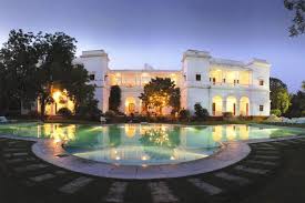The Price Of These 7 Bollywood Celebrity Houses Is Beyond Everyone S Imagination Laughingcolours Com