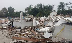 Namun apabila hanya pernyataan lisan saja, maka tidak dapat dijadikan bukti untuk menyatakan bahwa sesorang tersebut janda atau duda (resmi bercerai secara. Malaysiakini Pas Tuntut Rumah Transit Rakyat Bukan Itik