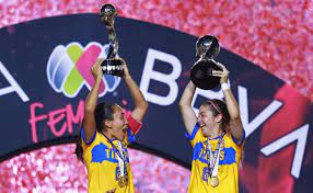 El dominio regio sigue en la liga femenil, aunque ya hay paternidad de las felinas ante rayadas, es el tercer título que le ganan a su acérrimo rival. Liga Mx Femenil Tigres Uanl Tambien Gano El Campeon De Campeones