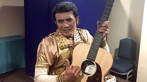Itulah komentar seorang sosiolog as dalam tesisnya berjudul 'rhoma irama and the dangdut style: Rhoma Irama Ungkap Butuh Waktu Lama Untuk Ciptakan Lagu Judi Kumparan Com