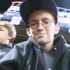 Evan Schramm (@schramm32)