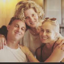 'huck's cauldron'), aired every saturday on brazilian network rede globo, and also broadcast to 114 countries, via globo international. Luciano Huck Facebook