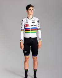 Jul 24, 2021 · wout van aert haar. Wout Van Aert Bioracer