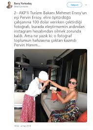 Cb recep tayyip erdoğan dolara karşı mücadele ettiklerini söylerken, kabinesinin turizm bakanı mehmet ersoy'un eşi pervin ersoy, bayramda elini öptürdüğü kişiye 100 dolar veriyor ve bunu bir de instagramda yayınlıyor. Mehmet Ersoy Un Esi Tepki Ceken Fotografi Sildi Hafizalara Kazindi Gercek Gundem