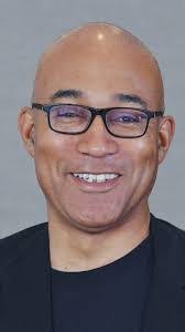 Steve Wind's Instagram, Twitter & Facebook