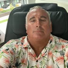 What are some recommended local cleaning services in Minesing?