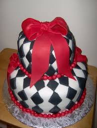 Black And White Checkered Cake Ribbon 10 And 6 Cakes Covered Decorated In Fondant Fantasy Cake Checkered Cake Fancy Cakes
