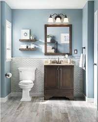 Bagno Grigio E Azzurro Bagno In Stile Classico Con Rivestimento Grigio E Pareti Azzurre Homeimprovementb Idee Bagno Blu Arredamento Bagno Ispirazione Bagno