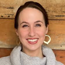 Danielle Grondin's Instagram, Twitter & Facebook