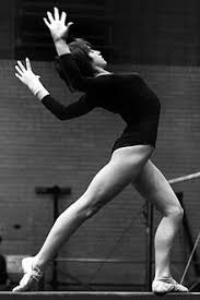 It wasn't able to display the four digits needed to show a row of 10.00s, because nobody had even conceived that it was possible. Kmhouseindia Nadia Comaneci
