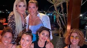 Aug 23, 2021 · selin ciğerci'nin aldırdığı tedbir kararını ihlal ettiği gerekçesiyle 3 gün zorlama hapsine çarptırılan deniz akkaya, i̇stanbul adalet sarayı'na gelerek teslim oldu. Selin Cigerci Yasak Elma Nin Yeni Sezonuna Mi Dahil Olacak