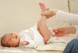 Bab lancar merupakan salah satu tanda pencernaan yang sehat. Bayi Baru Lahir Akan Lebih Sering Bab Hingga 10 Kali Sehari