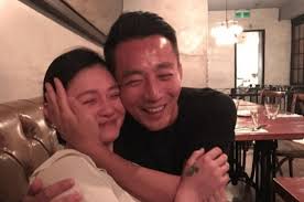 People were skeptical before, but the couple proved their happiness in 8 years of marriage. Njkxcra9j4yfim