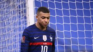 Мбаппе килиан (mbappé kylian) футбол нападающий франция 20.12.1998. Anthony Martial Verweigert Kylian Mbappe Handshake