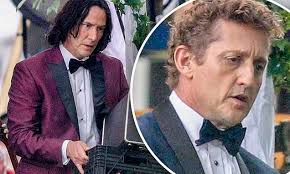 Keanu Reeves and Alex Winter get dressed up for a wedding gig in Bill and  Ted Face the Music