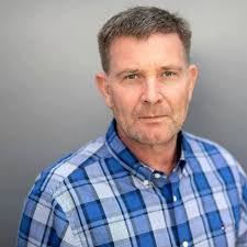 Daniel Mann's Instagram, Twitter & Facebook