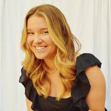 Helen Trawick's Instagram, Twitter & Facebook