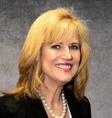 Julie Halperin's Instagram, Twitter & Facebook