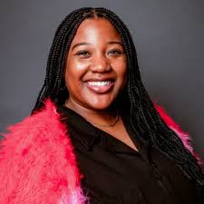 Just choosing to live in Dreamland today (despite the looming TikTok ban  and Meta changes): what would be your ideal—if your company had all the  resources in the world—in-house social media team?