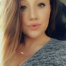 Danielle arbuckle (@arbucdan)