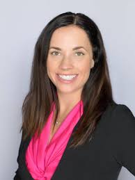 Kelly Mast's Instagram, Twitter & Facebook