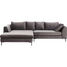 This modern sofa comes with an urban style and suitable for every living room concept. Modern Sofa Grey Gianna Velvet Kare Design